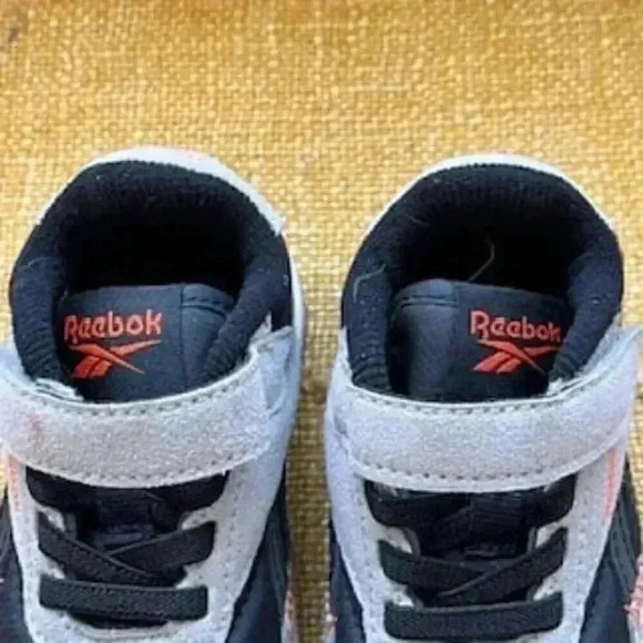 Reebok Slip On Velcro Strap Vegan Suede Sneakers Toddler Boys shoes Sz 5 - Picture 3 of 8